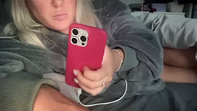 Bustyblondebabe32 online show from 03/26/26, 06:22