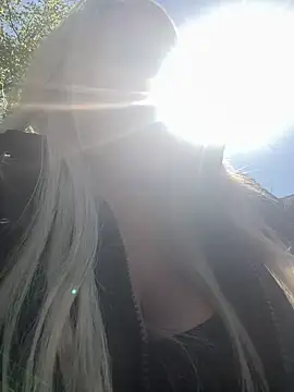 Bustyblondebabe32 online show from 04/24/26, 09:11