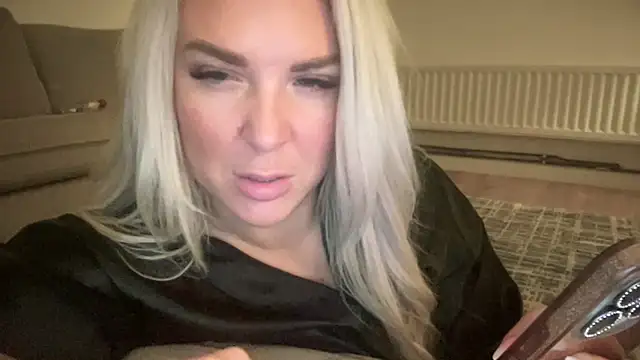 Snapshot of Bustyblondebabe32 chatting on 03/16/25, 11:59 Bustyblondebabe32 online show from 03/16/25, 11:59