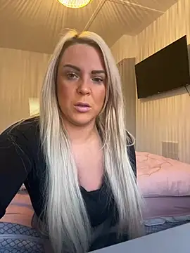 Bustyblondebabe32 online show from 01/14/26, 08:51