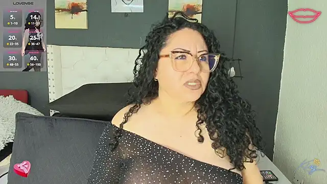 hazel milf online show from 02/27/26, 12:05