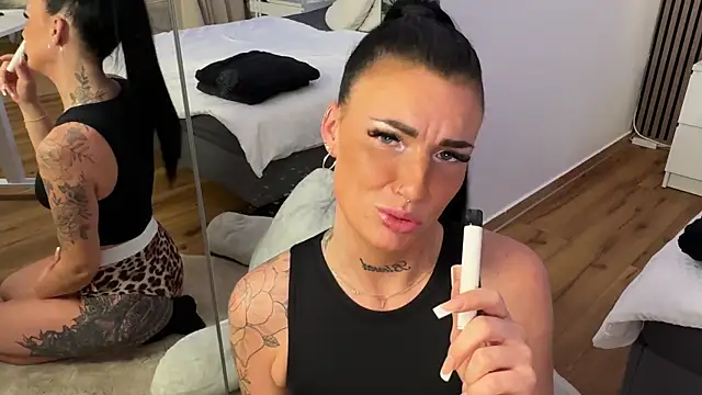 LizaRoxx online show from 11/15/25, 03:49