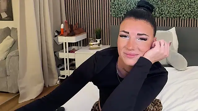 LizaRoxx online show from 01/10/26, 11:55