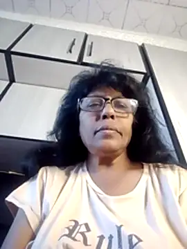 Snapshot of MsAttitude chatting on 07/17/26, 06:32 MsAttitude online show from 07/17/26, 06:32