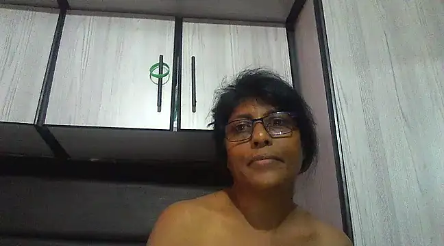 MsAttitude online show from 03/18/25, 08:17