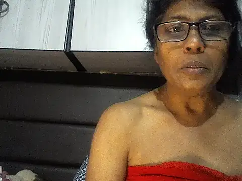 MsAttitude online show from 09/18/25, 07:11
