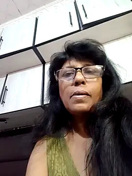 Snapshot of MsAttitude chatting on 04/30/26, 11:39 MsAttitude online show from 04/30/26, 11:39