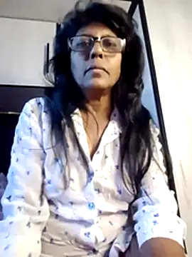 Snapshot of MsAttitude chatting on 05/18/26, 06:40 MsAttitude online show from 05/18/26, 06:40