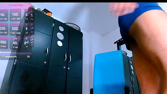 isuckmyselfxxx 420 online show from 12/13/25, 08:15