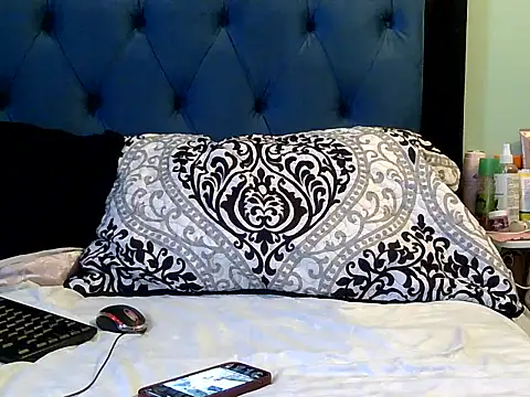 divineass 1 online show from 05/10/26, 11:03