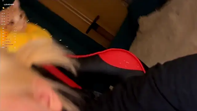 Snapshot of LisaLaas chatting on 10/09/25, 02:50 LisaLaas online show from 10/09/25, 02:50