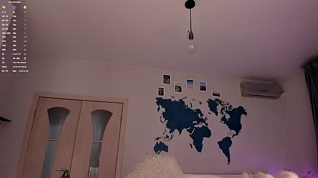 Snapshot of LisaLaas chatting on 02/26/25, 04:38 LisaLaas online show from 02/26/25, 04:38