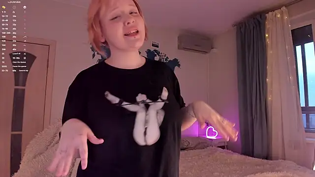 Snapshot of LisaLaas chatting on 03/14/25, 02:08 LisaLaas online show from 03/14/25, 02:08