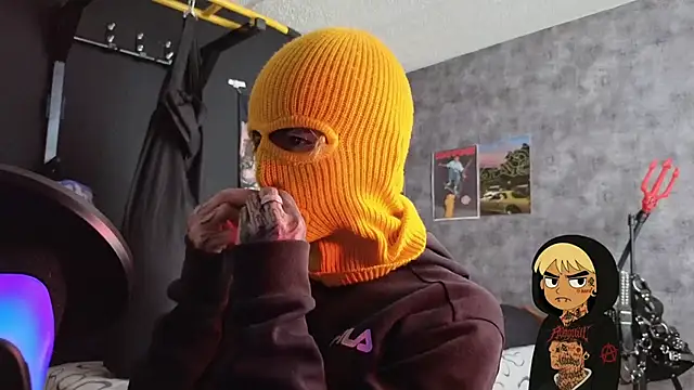 Snapshot of AcidMilo chatting on 10/28/25, 07:35 AcidMilo online show from 10/28/25, 07:35