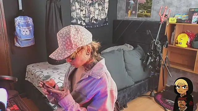 Snapshot of AcidMilo chatting on 11/19/25, 08:42 AcidMilo online show from 11/19/25, 08:42