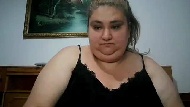 Snapshot of nicholle chatting on 06/21/26, 09:09 nicholle online show from 06/21/26, 09:09