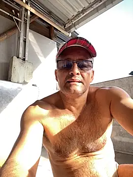 Daddyhot Alejo online show from 10/19/25, 09:17