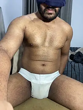 Snapshot of Lahirumadu2 chatting on 10/05/25, 10:00 Lahirumadu2 online show from 10/05/25, 10:00
