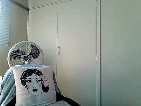 Charlie-Crawford online show from 05/11/26, 02:45
