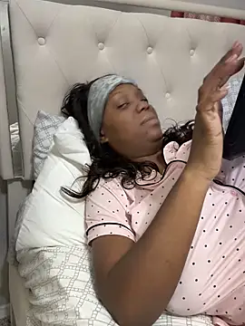 1Topgyal online show from 02/16/26, 11:09