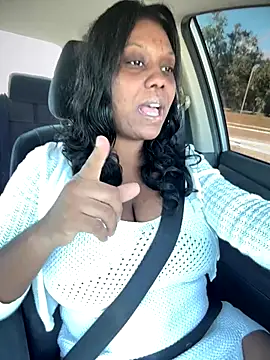 1Topgyal online show from 11/18/25, 05:49