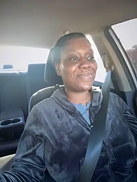 1Topgyal online show from 10/13/25, 01:23
