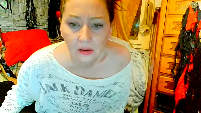 dominatrixredsonyja online show from 03/30/26, 10:00