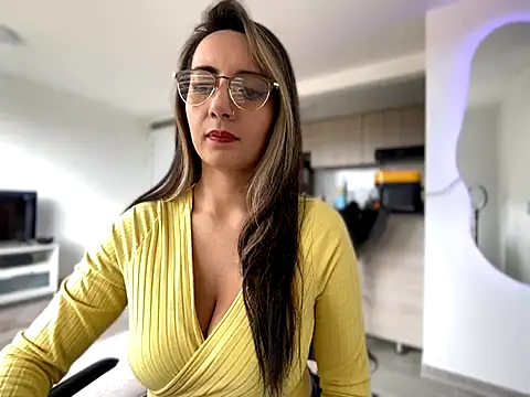 Anny Moore09 online show from 09/15/25, 02:17