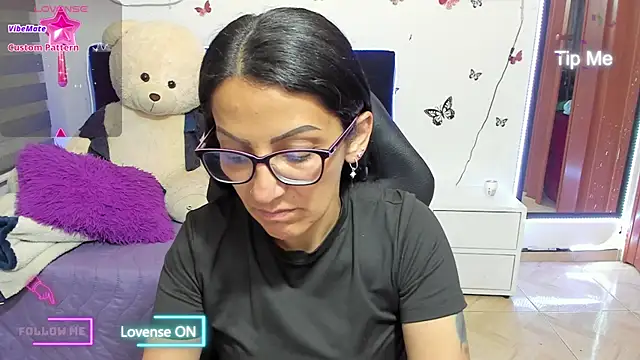 alma blue online show from 11/25/25, 10:32