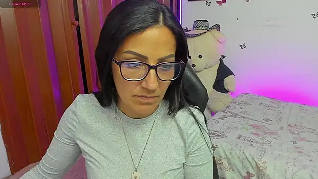 alma blue online show from 11/04/25, 11:08