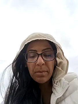 Snapshot of alma_blue chatting on 01/26/25, 04:51 alma blue online show from 01/26/25, 04:51