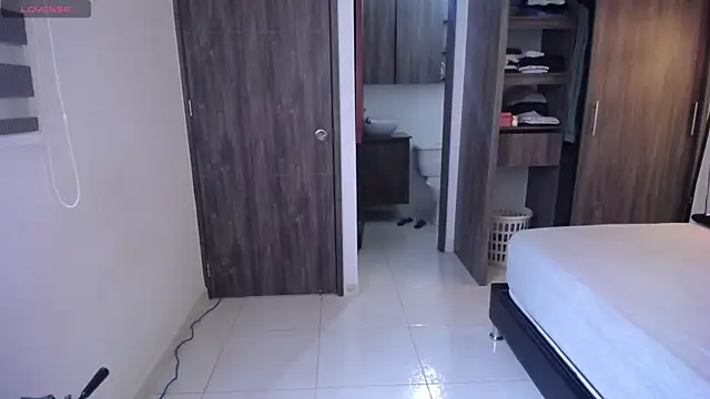 amyharlow 1 online show from 04/11/26, 06:33