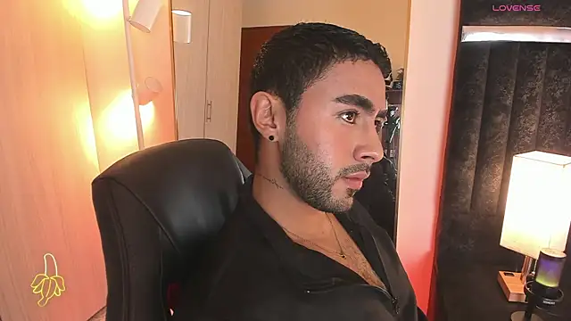 ItsMeEros online show from 12/05/25, 09:01