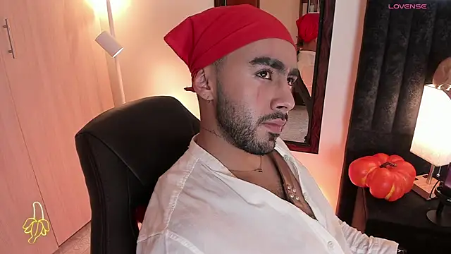 ItsMeEros online show from 10/23/25, 10:52