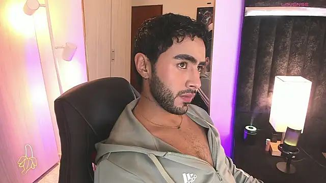 ItsMeEros online show from 02/12/26, 09:47