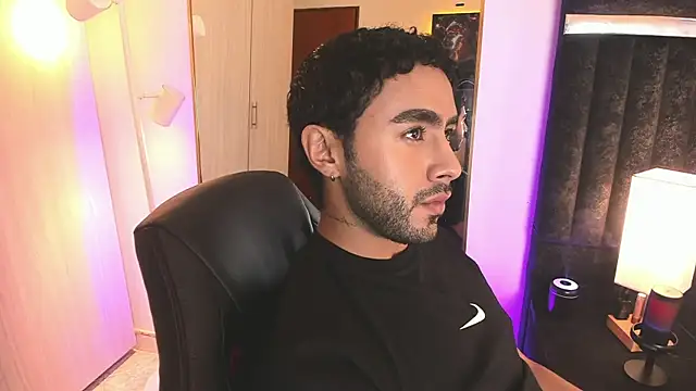 ItsMeEros online show from 02/08/26, 09:56