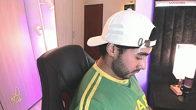 ItsMeEros online show from 04/02/26, 11:11