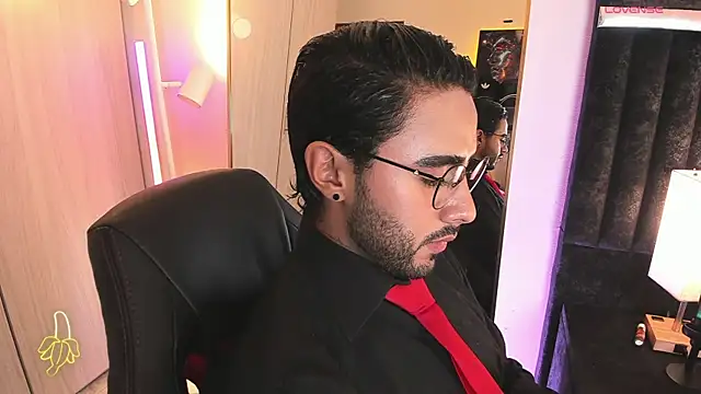 ItsMeEros online show from 04/24/26, 08:55