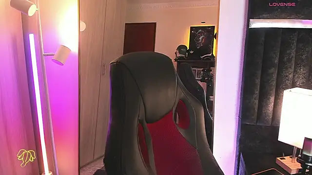 ItsMeEros online show from 05/06/26, 11:31