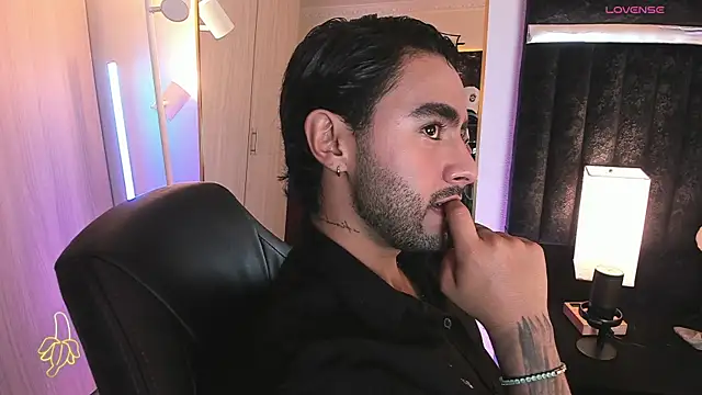 ItsMeEros online show from 05/30/26, 10:37