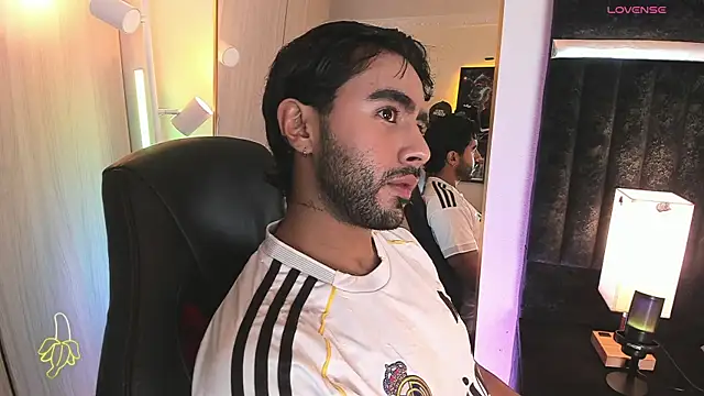 ItsMeEros online show from 05/12/26, 11:44