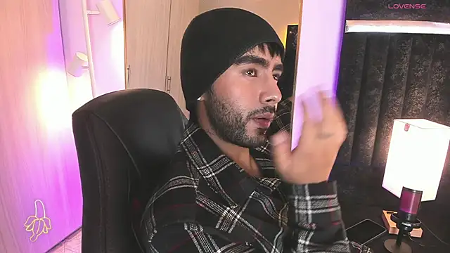 ItsMeEros online show from 04/20/26, 11:39