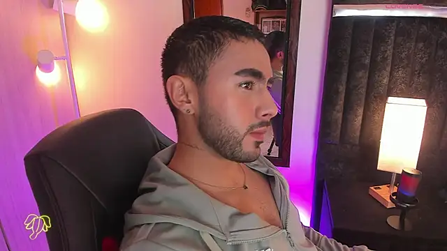 ItsMeEros online show from 11/22/25, 10:52