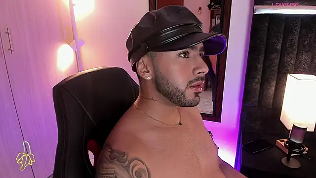 ItsMeEros online show from 11/08/25, 11:41