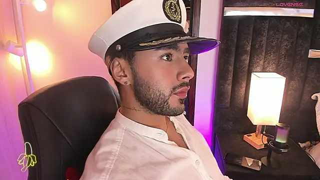 ItsMeEros online show from 11/26/25, 10:32