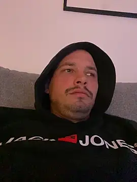 Snapshot of Jonkitzler1 chatting on 03/10/25, 04:46 Jonkitzler1 online show from 03/10/25, 04:46