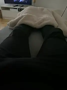 Snapshot of Jonkitzler1 chatting on 12/06/24, 12:55 Jonkitzler1 online show from 12/06/24, 12:55