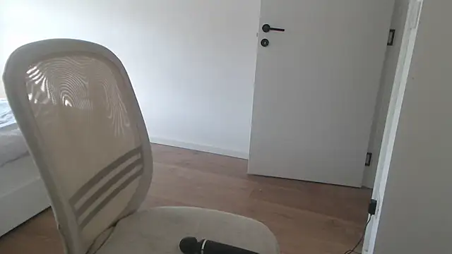 fuckable milf online show from 04/23/26, 06:53