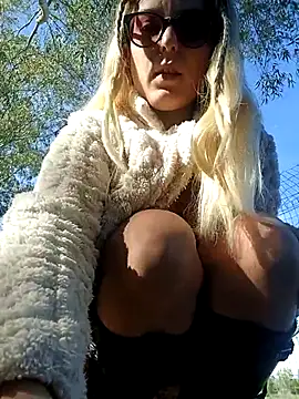 dolcehelena993 online show from 11/20/25, 11:00