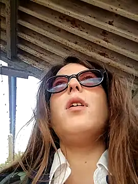 Snapshot of dolcehelena993 chatting on 10/18/25, 08:16 dolcehelena993 online show from 10/18/25, 08:16
